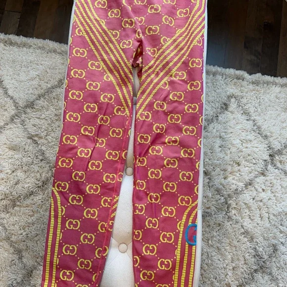GUCCI Logo Pink Leggings - Picture 7 of 15